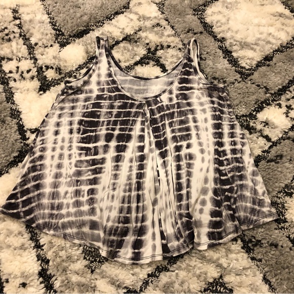 See You Monday swingy tie die tank Small grey-blue/white rayon and spandex - Picture 6 of 7